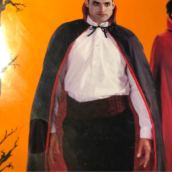 Halloween Reversible Cape Wal-Mart New One Size Black & Red 48"x22" - Picture 7 of 15